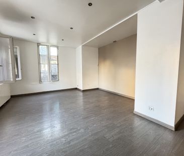 À louer – Charmant 2 pièces en centre-ville d’Arpajon avec cave - Photo 2