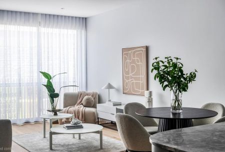 Exquisite Luxury Living Awaits - Photo 3