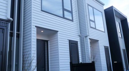 Modern Two Bedroom Apartment - Photo 4