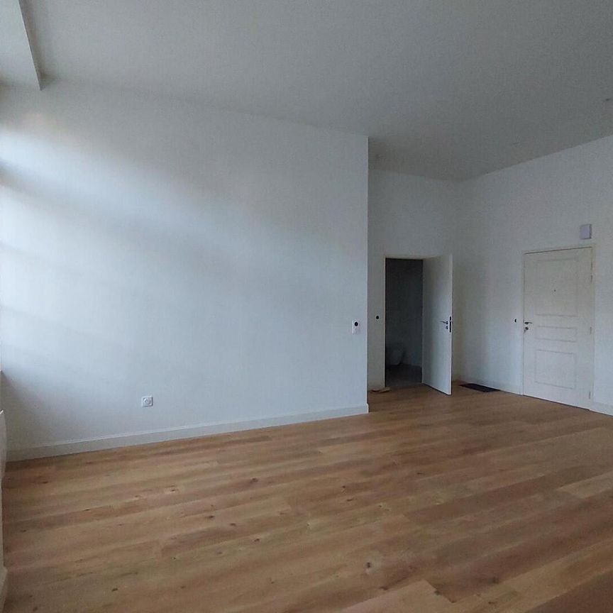 location Appartement T2 DE 46.09m² À LAVAL - Photo 1