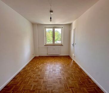Frisch renovierte 2-Zimmer-Wohnung mit Balkon in Schweinau zu vermi... - Photo 1