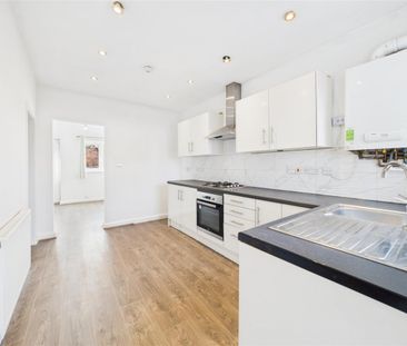 2 bedroom Town house to rent - Photo 5