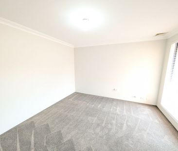 PRIME LOCATION! - Photo 5