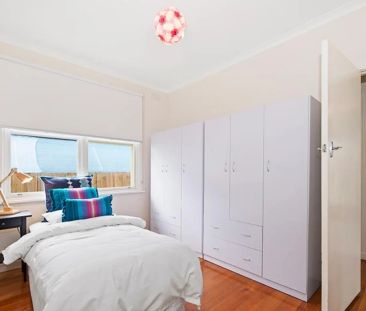 3 BEDROOMS PLUS A BUNGALOW | FAMILY WARMTH AND COMFORT! - Photo 5