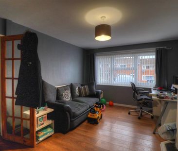 Apple Tree Road, Pershore - Photo 1