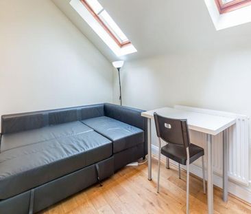 Cosy studio perfect for 1 person close to the trendy Upper Street - Photo 2