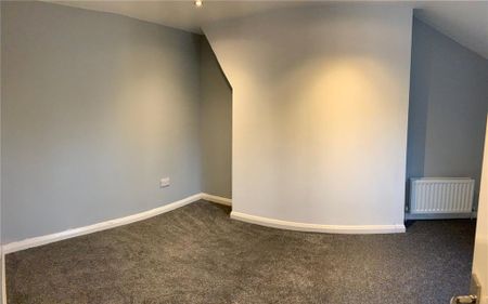 3 bedroom apartment to rent - Photo 2