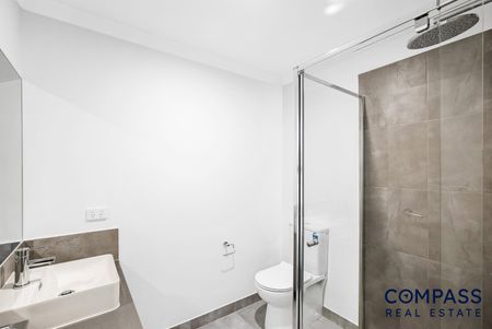 38 Cinnamon Drive, Cranbourne East VIC 3977 - Townhouse For Rent | Domain - Photo 3