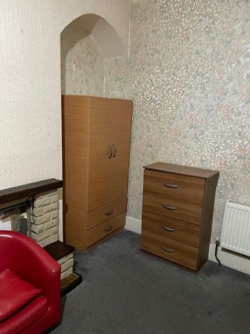 Room in a Shared House, Green Lane, IG3 - Photo 4