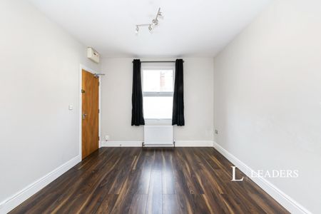 1 bedroom apartment to rent Garlands Road, Redhill, Surrey, RH1 - Photo 5