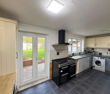 3 bedroom terraced house to rent - Photo 6