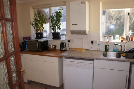 3 bedroom terraced house to rent - Photo 5