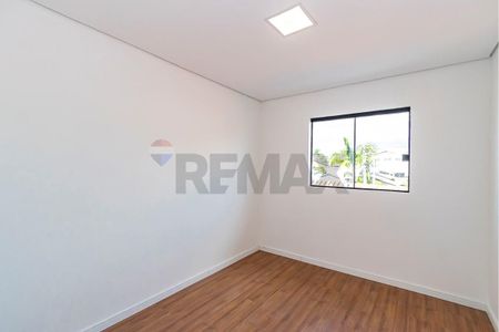 Casa para locação no Residencial Naipi no Uberaba, com 4 quartos, 140 m² de área privativa por R$ 3.700,00 – Curitiba-PR - Foto 5