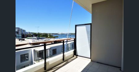 Sweeping water views, best location - Photo 4