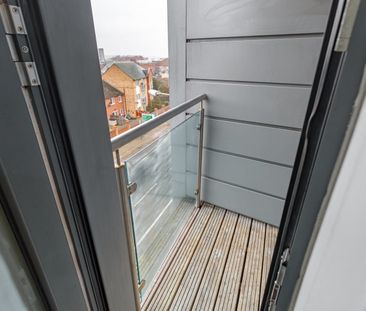 2 Bed Flat, Jugglers Yard, L3 - Photo 4