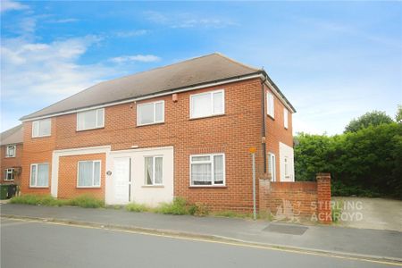 Fernleigh, 2A Worsley Road, Camberley, Surrey, GU16 9AT - Photo 4