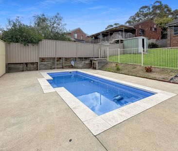 LIFESTYLE LIVING: 4-BEDROOM HOME WITH POOL & BIG BACKYARD - Photo 5