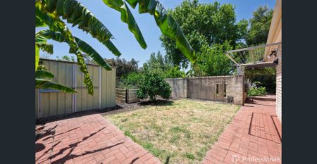 Plenty of parking for all your toys - Photo 2