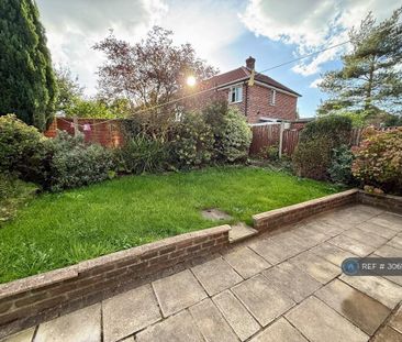 2 bedroom semi-detached house to rent - Photo 6