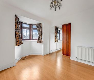 4 bedroom detached house to rent - Photo 2