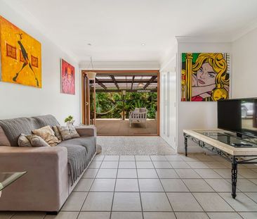 Fully Furnished Home in Mooloolaba! - Photo 1