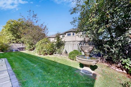 For Lease - 8 Springbrook Drive Unit# BSMT, Richmond Hill, Ontario - Photo 4