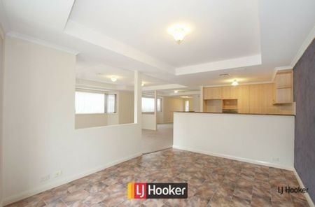 Don't Miss This Townhouse! - Photo 4