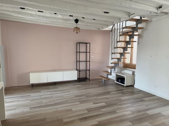 CHARMANTE MAISON DE VILLE – FERRIÈRES-EN-BRIE – 76,07 m² - Photo 1