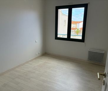 Location Appartement 3 pièces 66m² - Photo 3