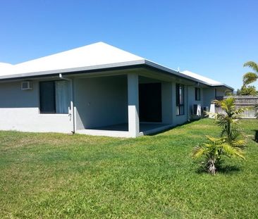 4 BEDROOM HOME + FULLY FENCED BACKYARD IN BOHLE PLAINS - Photo 3