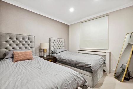 2 Bed Flat, A, W8 - Photo 4