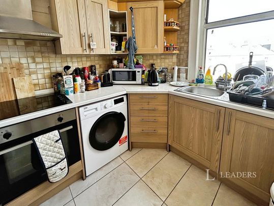 5 bedroom maisonette to rent - Photo 1