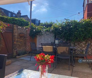 2 bedroom maisonette to rent - Photo 6