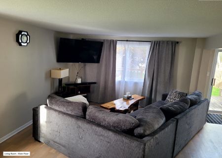 For Lease - 133 Columbia Road, Barrie, Ontario - Photo 5