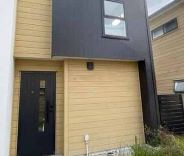 Modern 2BR Townhouse in Wainuiomata - Photo 5
