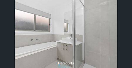 Luxury Living in a Peaceful Family Estate - Photo 4