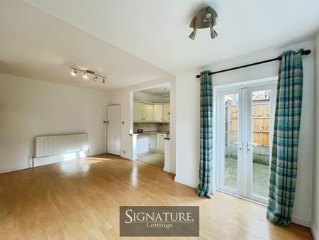 3 bedroom semi-detached house to rent - Photo 5