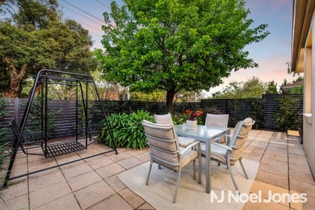 1/13 Weir Street, BALWYN - Photo 2