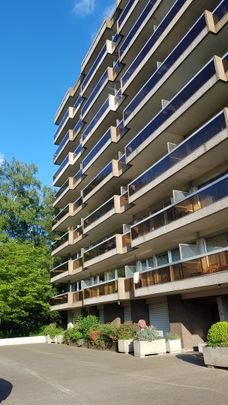 Prachtig appartement op de bovenste verdieping met 1 slaapkamer. + terras - Photo 1