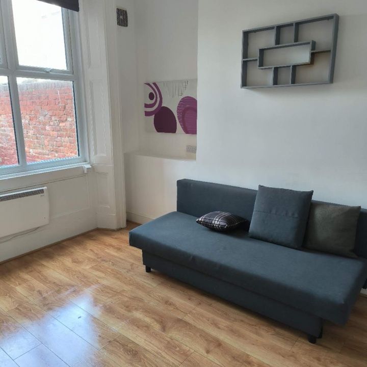 Studio Flat, Upper Hill Street, L8 - Photo 1
