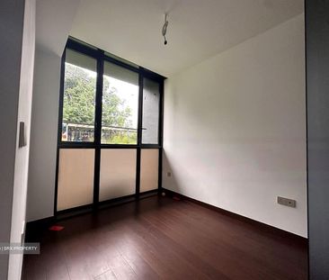The Commodore (D27), Condominium - For Rent - Photo 2