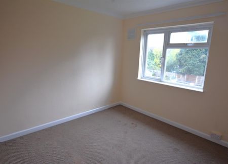 Beake Avenue, Radford, Coventry - Photo 2