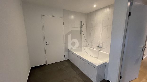 HELL UND MODERN, DIREKT AM RHEIN - Photo 1