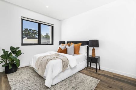 Executive Townhouse in Boutique Setting - Photo 3