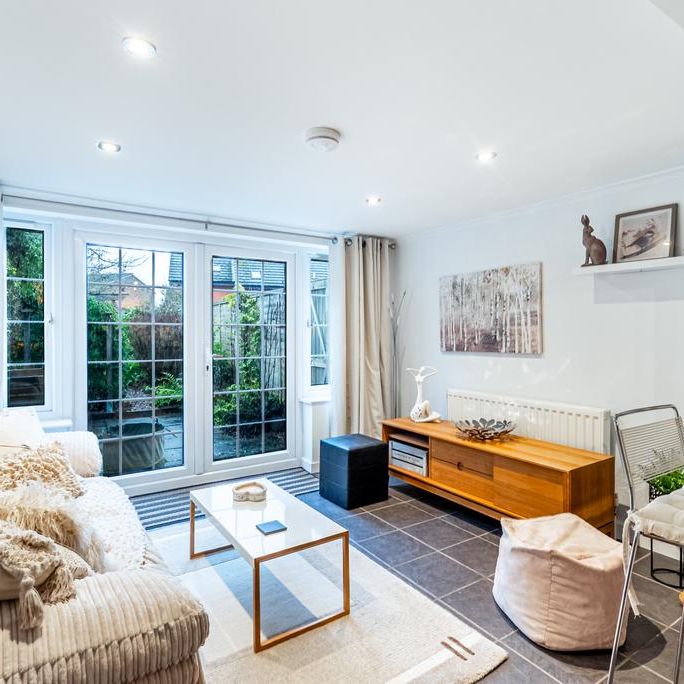 2 bedroom terraced house to rent - Photo 1