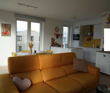 Gemeubeld appartement, staanplaats en berging! - Photo 1