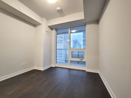 For Lease - 2221 Yonge Street Unit# 1510, Toronto, Ontario - Photo 3