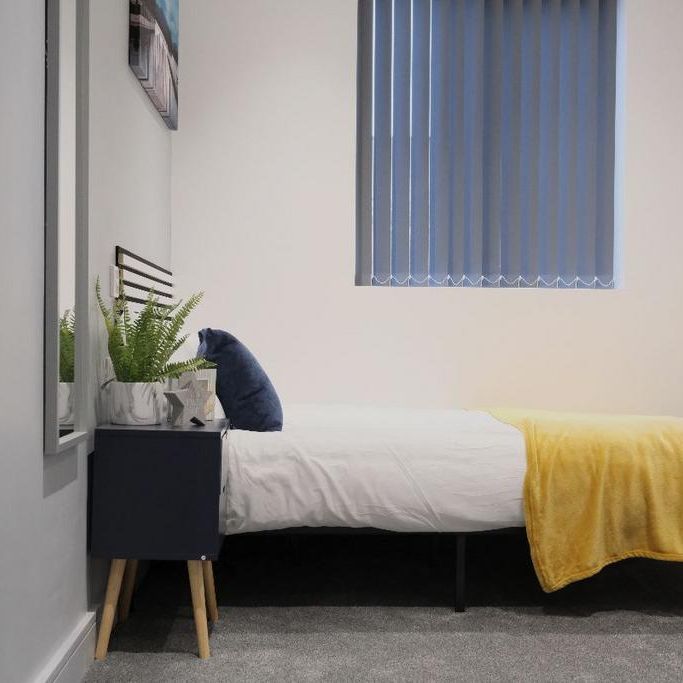 6 bedroom terraced house to rent - Photo 1