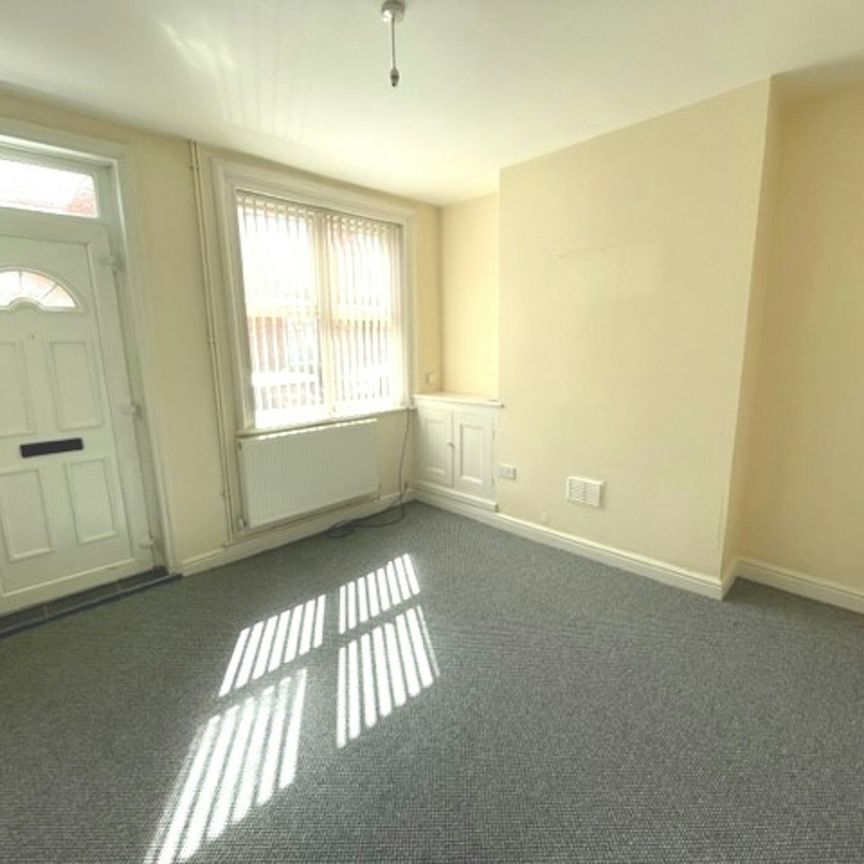 Semi-detached house to rent on - Photo 1