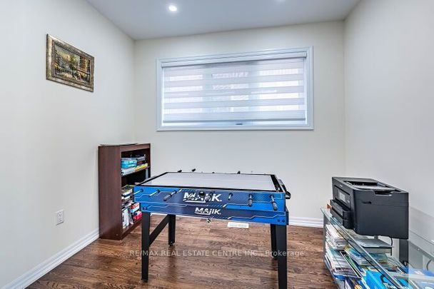 For Lease - 323 Harold Dent Trail, Oakville, Ontario - Photo 1